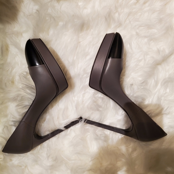 Saint laurent Janis two tone cap pump - Picture 4 of 14